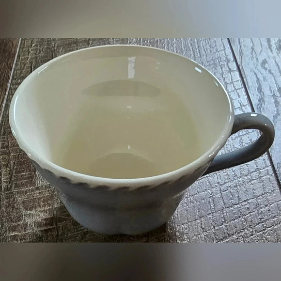 Lovely Vintage Harker Chesterton Ware Harkerware Teacup & Saucer in Light Gray - Picture 3 of 8